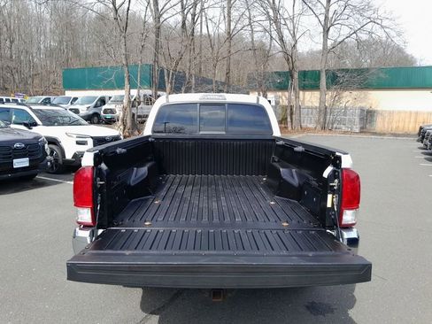 Used 2016 Toyota Tacoma SR5 w/ SR5 Appearance Package (SN) AWD/4WD image 33