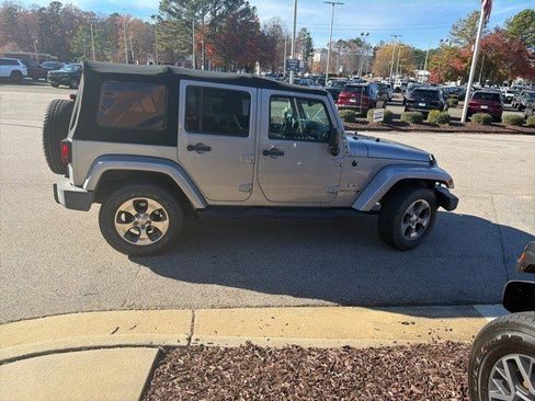 Used 2018 Jeep Wrangler Unlimited Sahara w/ Connectivity Group image 6