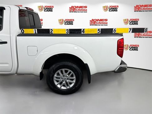 Used 2020 Nissan Frontier SV image 14