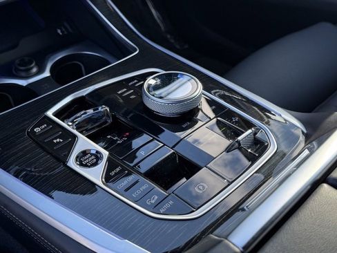 Certified 2024 BMW X7 M60i w/ Executive Package image 22