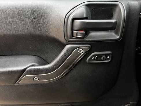 Used 2017 Jeep Wrangler Unlimited Sport image 22