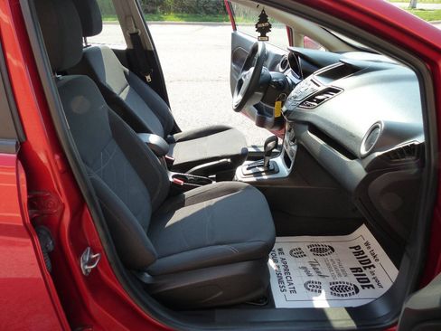 Used 2019 Ford Fiesta SE FWD image 42