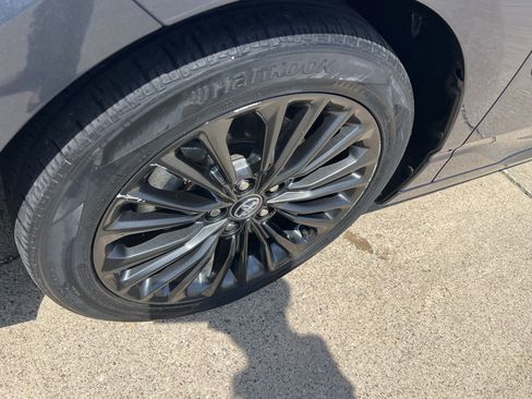 Used 2020 Toyota Avalon XSE w/ All Weather Liner Package FWD image 10