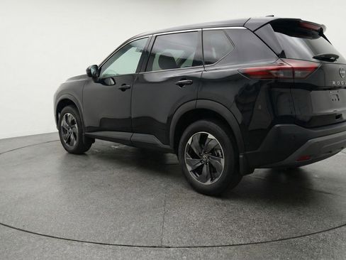 Used 2025 Nissan Rogue SV image 6