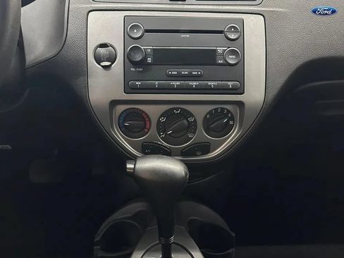 Used 2007 Ford Focus S FWD image 18