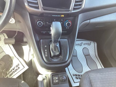 Used 2020 Ford Transit Connect XLT image 18