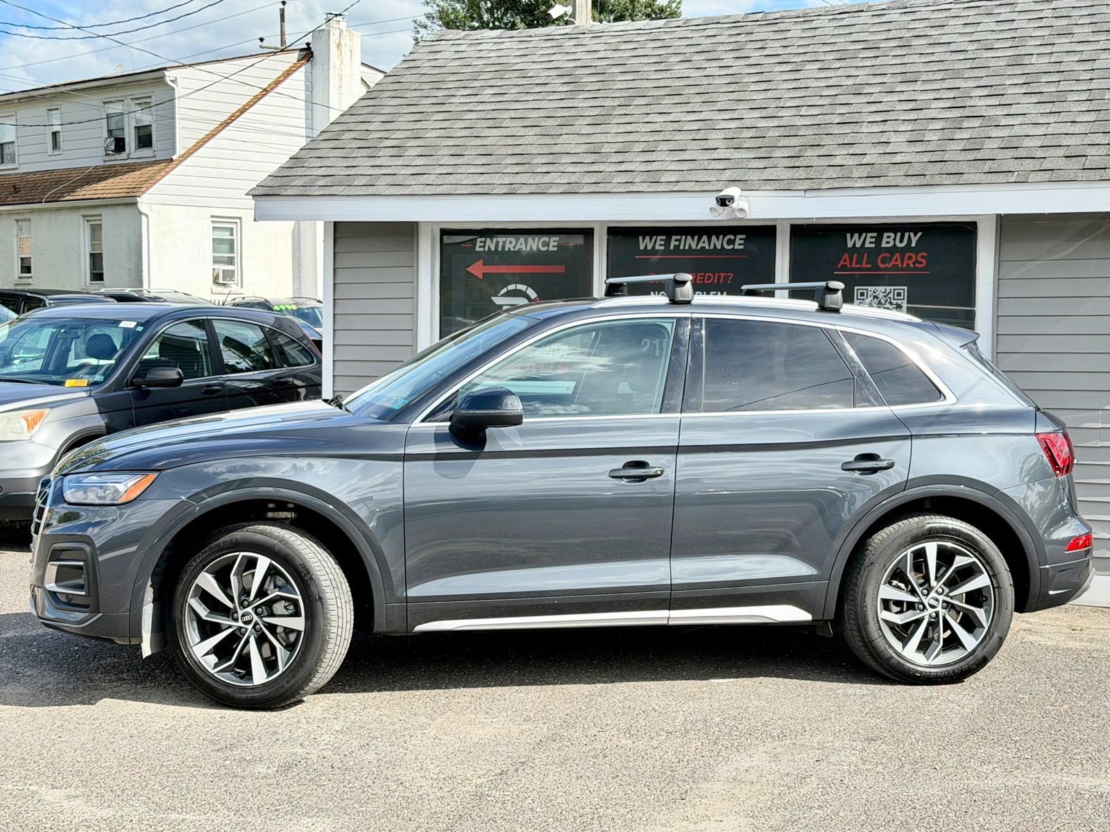 Used 2021 Audi Q5 2.0T Premium w/ Convenience Package AWD/4WD image 2