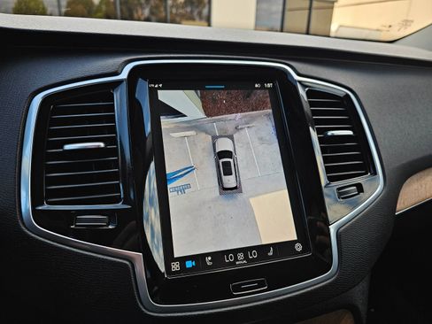 Used 2025 Volvo XC90 B6 Ultra image 34