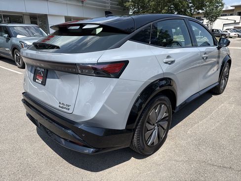 Certified 2024 Nissan Ariya AWD image 9