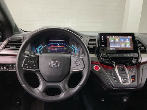 Certified 2023 Honda Odyssey Sport image 9