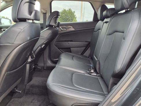 Used 2023 Kia Sportage EX AWD/4WD image 12