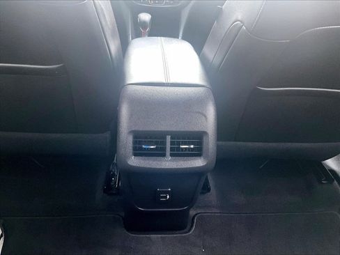 Used 2024 Chevrolet Equinox RS FWD image 26