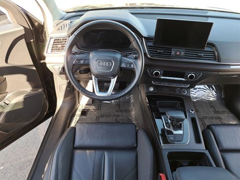 Used 2022 Audi Q5 e Premium w/ Convenience Package image 16