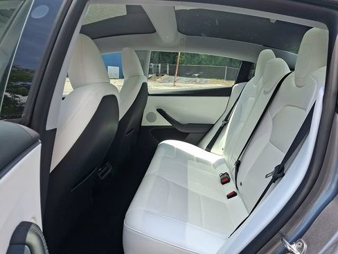 Used 2025 Tesla Model 3 Long Range RWD image 12