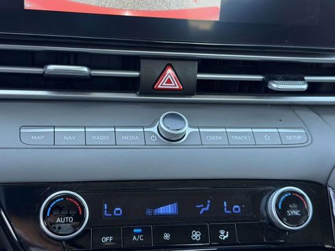 Certified 2023 Hyundai Elantra SEL w/ Convenience Package FWD image 29