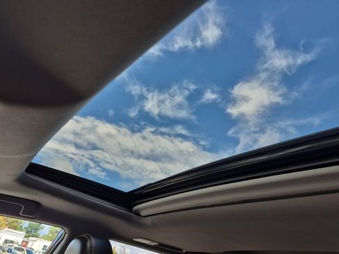 Used 2019 Toyota Highlander XLE image 34