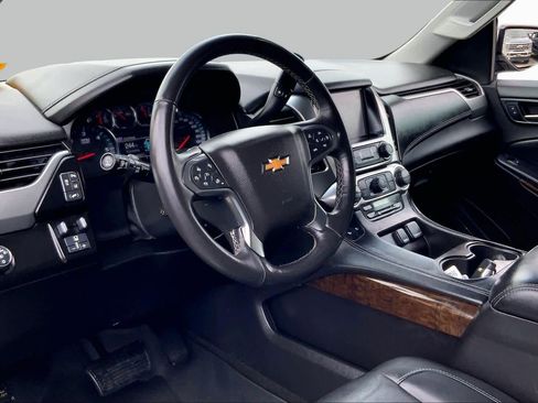 Used 2015 Chevrolet Suburban LT w/ Luxury Package RWD image 16