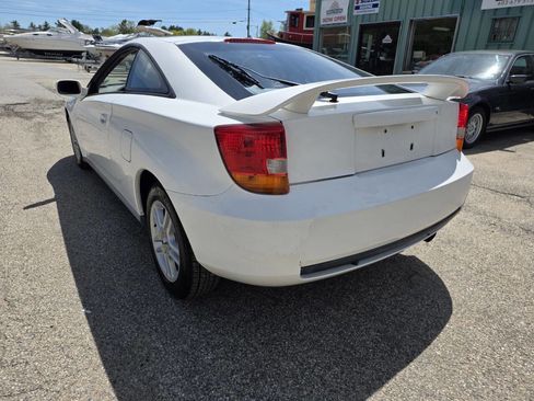 Used 2001 Toyota Celica GT FWD image 11