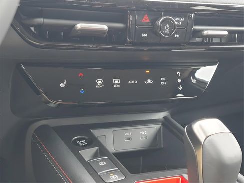 New 2026 Nissan Kicks SR image 24