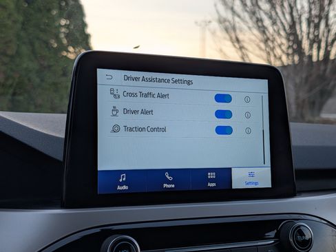 Certified 2022 Ford Escape SE w/ Cold Weather Package image 22