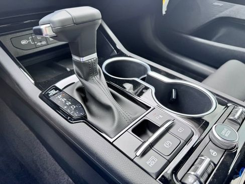 New 2026 Kia K5 EX image 18
