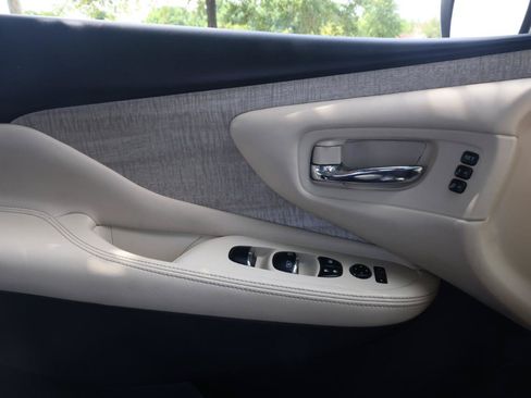 Used 2020 Nissan Murano SL w/ Moonroof Package AWD/4WD image 32