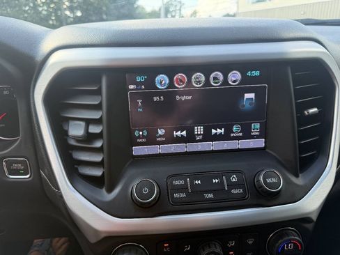 Used 2018 GMC Acadia SLT AWD/4WD image 13