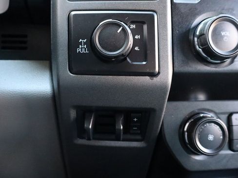 Used 2020 Ford F250 XL w/ STX Appearance Package image 28