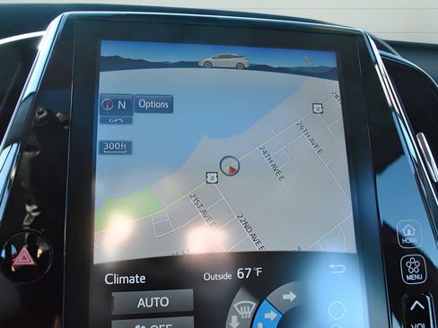 Used 2022 Toyota Prius Limited w/ Premium Convenience Package FWD image 12