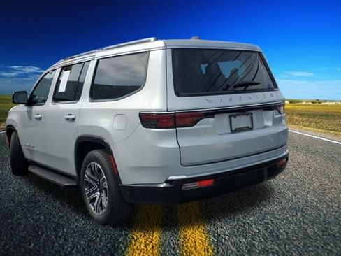 Used 2024 Jeep Wagoneer Series II w/ Convenience Group I AWD/4WD image 31