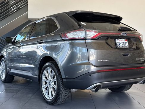 Used 2018 Ford Edge Titanium w/ Equipment Group 302A AWD/4WD image 3