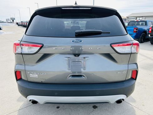 Used 2021 Ford Escape Titanium image 38