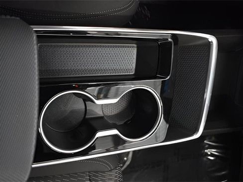 Used 2025 Chevrolet Equinox LT image 30