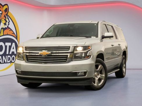 Used 2020 Chevrolet Suburban Premier RWD image 1