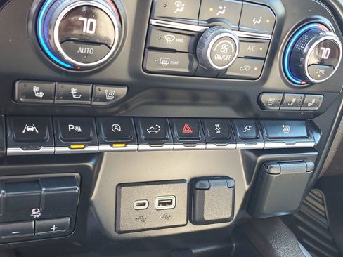Used 2021 Chevrolet Silverado 1500 LTZ w/ Safety Package II AWD/4WD image 25