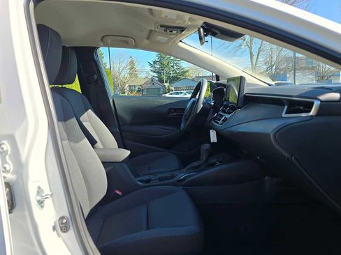 Used 2023 Toyota Corolla LE FWD image 10