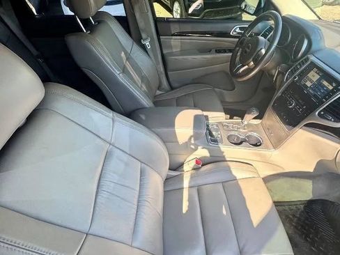 Used 2012 Jeep Grand Cherokee Laredo AWD/4WD image 7