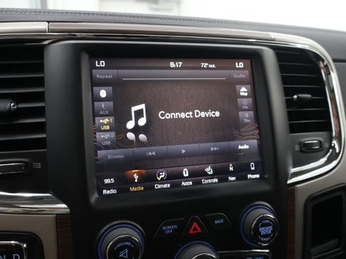 Used 2018 RAM 1500 Laramie w/ Convenience Group AWD/4WD image 53