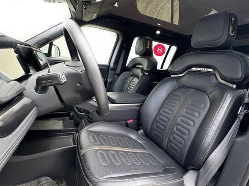 Used 2024 Rivian R1S Adventure AWD/4WD image 16
