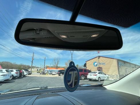 Used 2018 Ford Edge SEL w/ Equipment Group 201A image 32