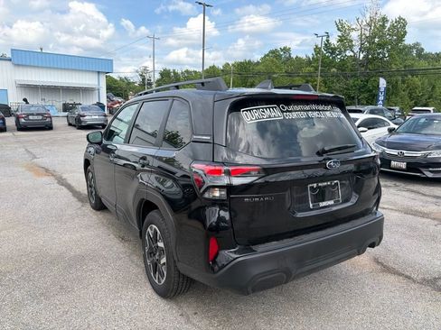 Used 2026 Subaru Forester Premium AWD/4WD image 4