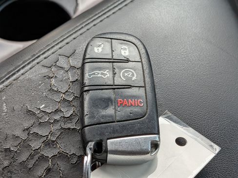 Used 2019 Dodge Challenger SXT RWD image 31