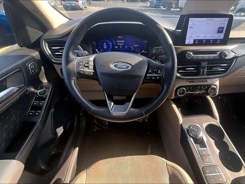Certified 2020 Ford Escape Titanium AWD/4WD image 4