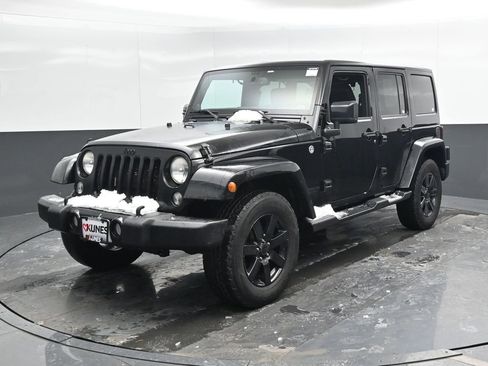 Used 2014 Jeep Wrangler Unlimited Sahara image 6