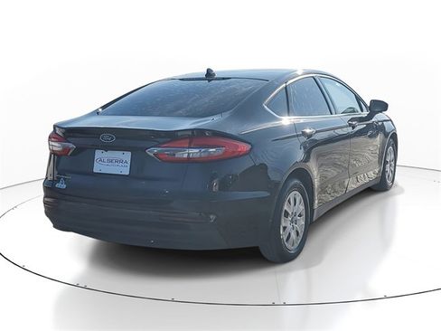 Used 2020 Ford Fusion S image 4