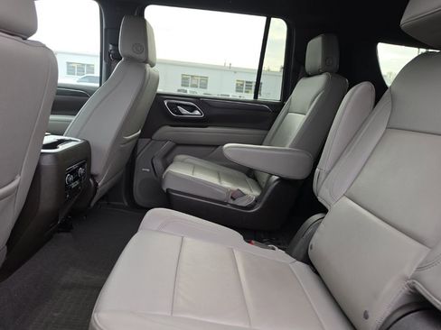 Used 2024 Chevrolet Suburban Z71 AWD/4WD image 33