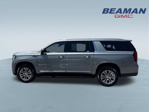 Used 2025 GMC Yukon XL Denali RWD image 4