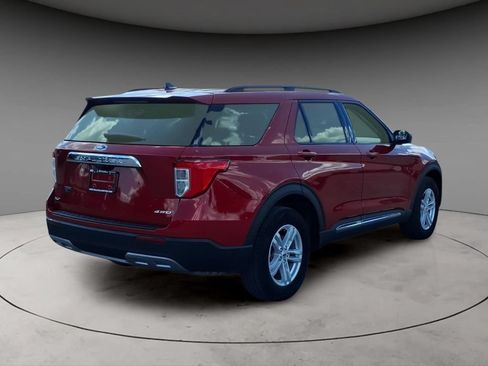 Certified 2024 Ford Explorer XLT w/ Equipment Group 202A AWD/4WD image 9