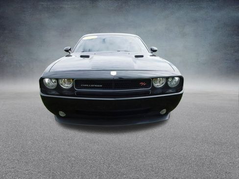 Used 2010 Dodge Challenger R/T RWD image 8