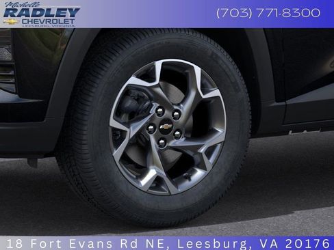 New 2026 Chevrolet Trax LT w/ Driver Confidence Package image 11